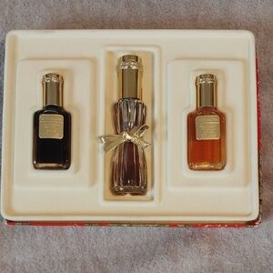Elegant Fragrance Gift Set with Gold Accents